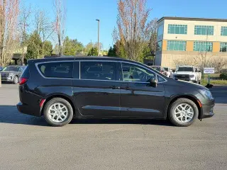 Chrysler Voyager 2021 LXi 4dr Mini-Van