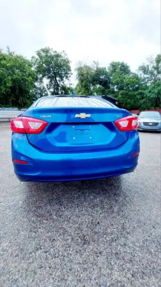 2017 Chevrolet Cruze LT Auto