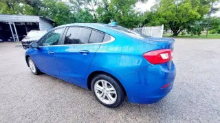 2017 Chevrolet Cruze LT Auto