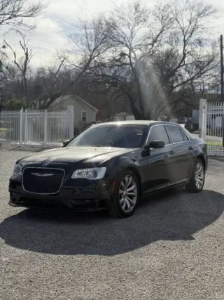 2019 Chrysler 300 Touring