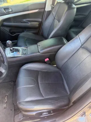 2015 Infiniti Q40