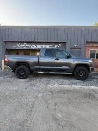 2015 Toyota Tundra SR5