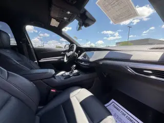 2022 Cadillac XT4 Premium Luxury