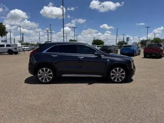 2022 Cadillac XT4 Premium Luxury