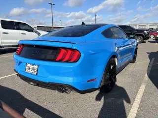 2022 Ford Mustang EcoBoost