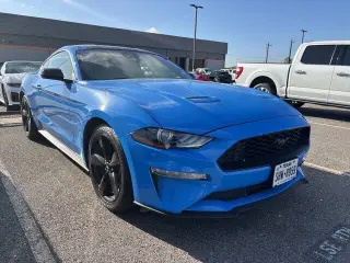 2022 Ford Mustang EcoBoost