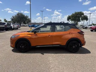 2021 Nissan Kicks SR