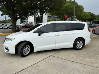 Chrysler Pacifica 2025 Select 4dr Mini-Van