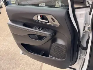 Chrysler Pacifica 2025 Select 4dr Mini-Van