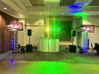 A DJ/VJ