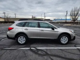 2019 Subaru Outback 2.5i