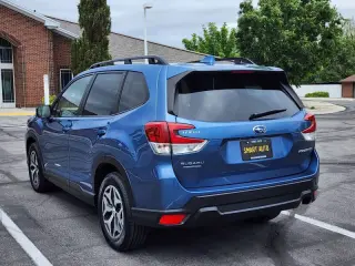 2022 Subaru Forester Premium