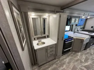 2023 Thor Motor Coach Windsport M-31c