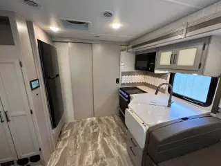 2023 Thor Motor Coach Windsport M-31c