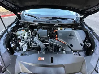 2023 Mitsubishi Outlander PHEV SE