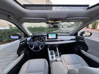 2023 Mitsubishi Outlander PHEV SEL