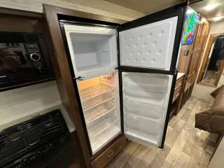 2020 Winnebago Intent 28y