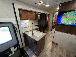 2020 Winnebago Intent 28y