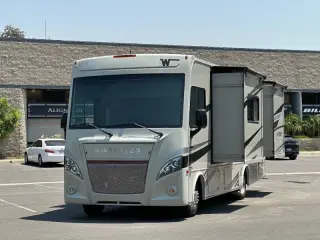 2020 Winnebago Intent 28y