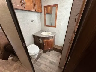 2020 Winnebago Intent 28y
