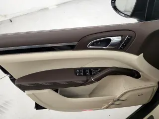 Porsche Cayenne 2018 AWD Platinum Edition 4dr SUV