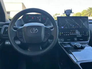 2023 Toyota bZ4X Limited