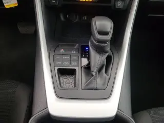 Toyota RAV4 2024 AWD LE 4dr SUV