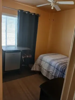 RENT ROOM RIALTO AV/PEPPER AV