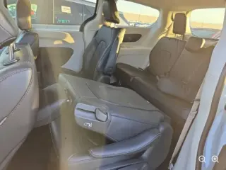 2024 Chrysler Pacifica Plug-In Hybrid Premium S Appearance