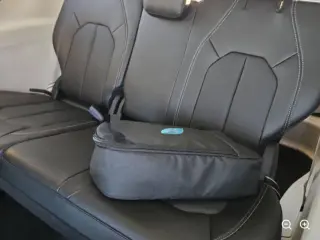 2024 Chrysler Pacifica Plug-In Hybrid Premium S Appearance