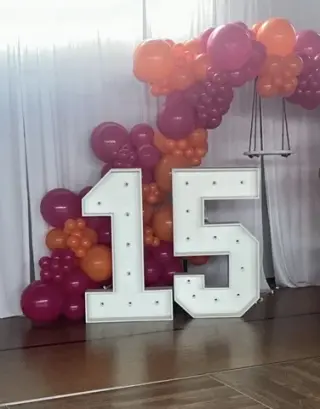 Números de madera con luz 4ft