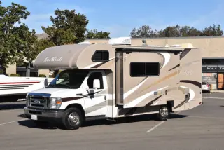 2015 Thor Motor Coach Four Winds