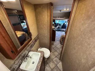 2015 Thor Motor Coach Four Winds
