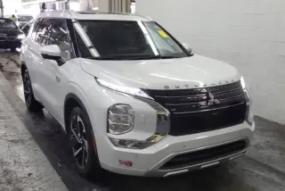 2023 Mitsubishi Outlander PHEV SEL