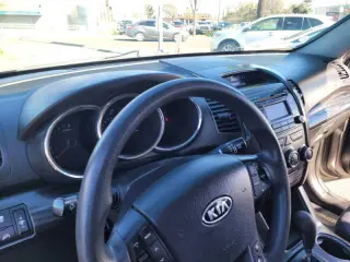 2011 Kia Sorento LX