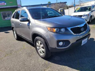 2011 Kia Sorento LX