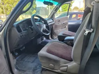 2002 Toyota Tundra SR5 V8