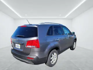 2011 Kia Sorento LX