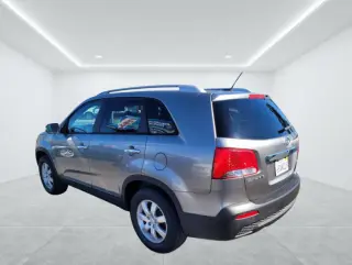 2011 Kia Sorento LX