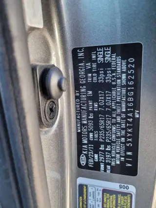 2011 Kia Sorento LX