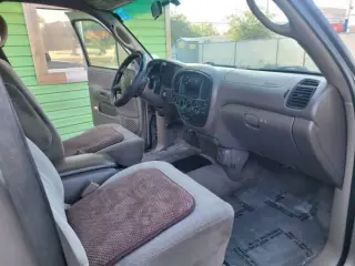2002 Toyota Tundra SR5 V8