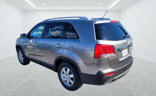 2011 Kia Sorento LX