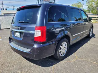 2014 Chrysler Town and Country Touring