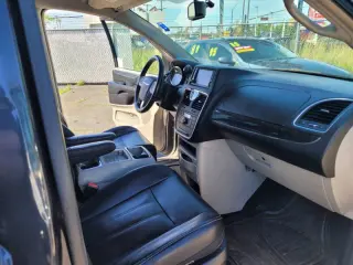 2014 Chrysler Town and Country Touring