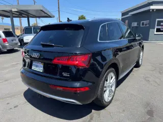 2018 Audi Q5 2.0T quattro Premium Plus