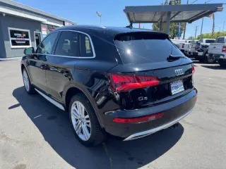 2018 Audi Q5 2.0T quattro Premium Plus