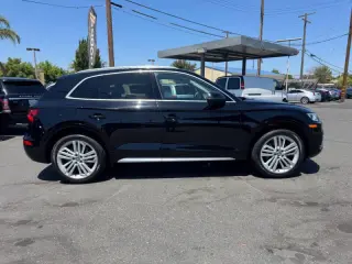 2018 Audi Q5 2.0T quattro Premium Plus