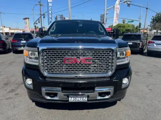 2015 GMC Sierra 2500HD Denali