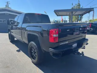 2015 GMC Sierra 2500HD Denali