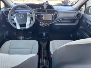 2017 Toyota Prius c One